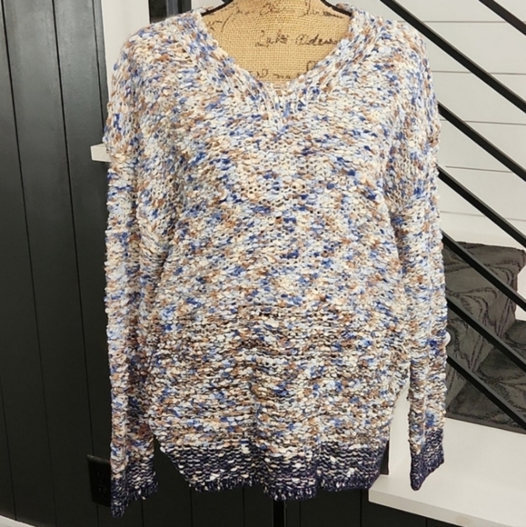 easel Sweaters - Easel Sweater